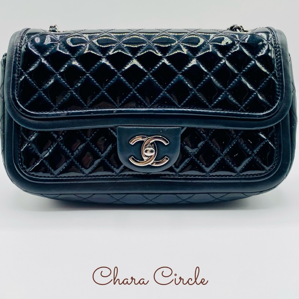 ⭐️SOLD⭐️Chanel Lambskin Leather Classic Twist Flap Bag